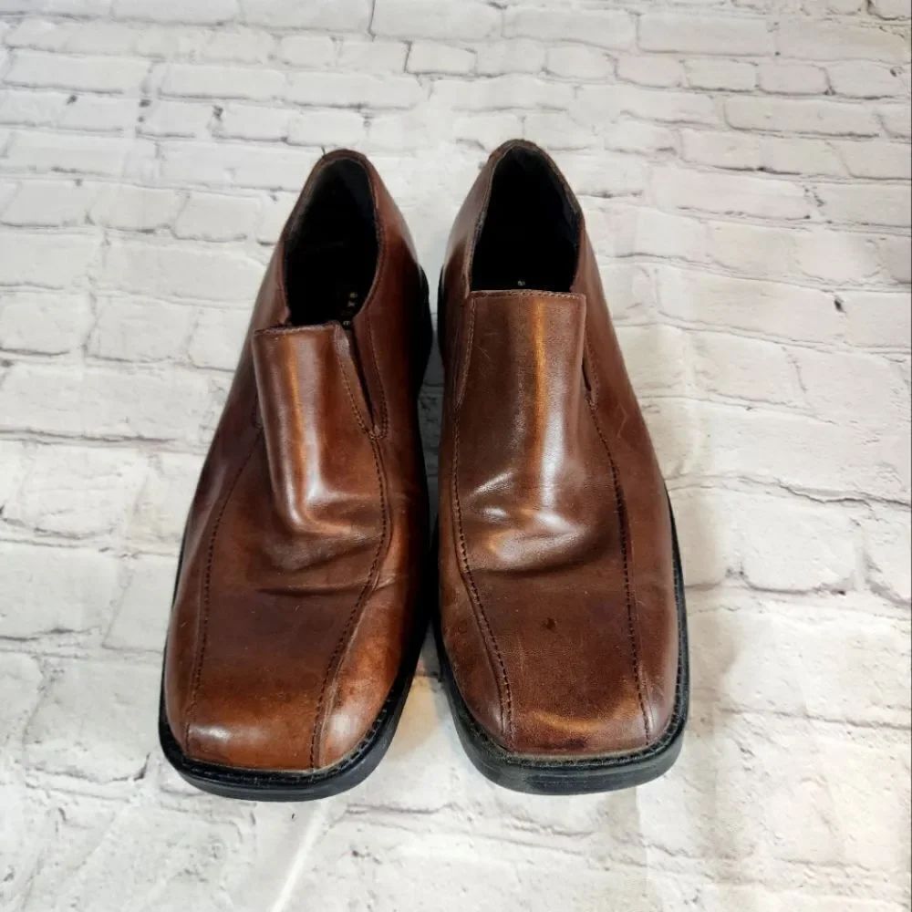 Men's Axcess Dress Shoes, size 10.5